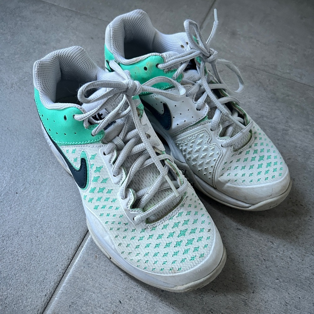 Nike White and Teal Tennis Shoes